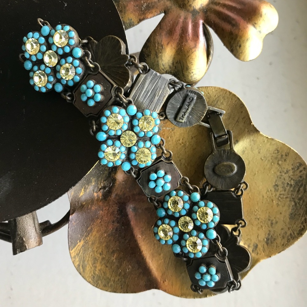 🍀JOAN RIVERS Antique Style Flower Bracelet